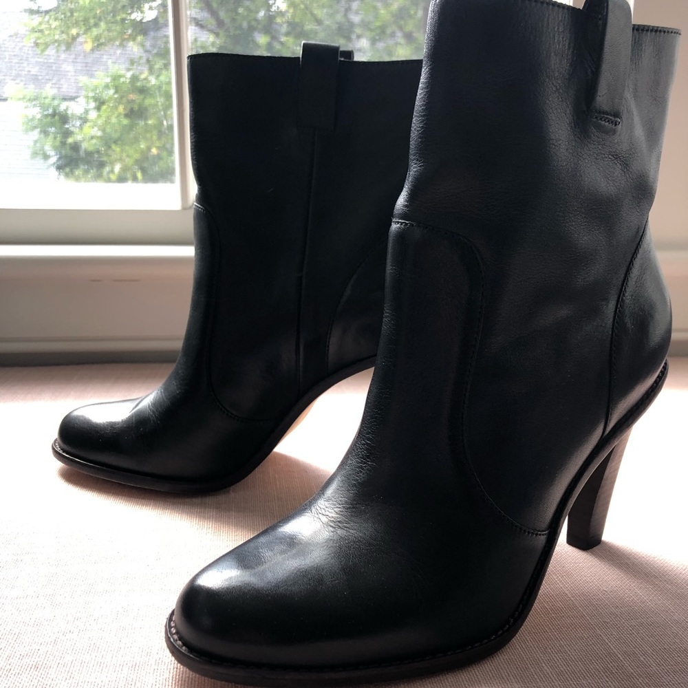 Black Cole Haan high heeled booties (Air Kendall) - Picture 2 of 4